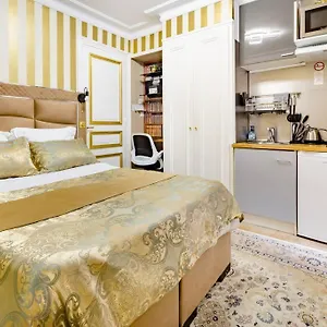 Premium 2 Minutes Walk From Champs-elysees París